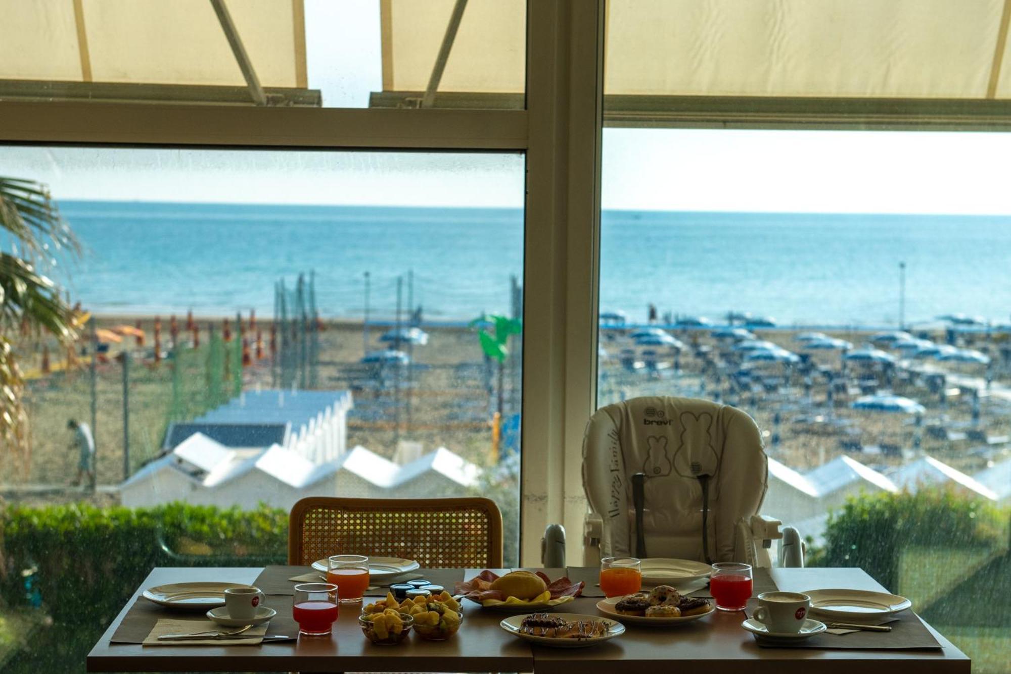 Hotel Fedora Riccione Eksteriør billede