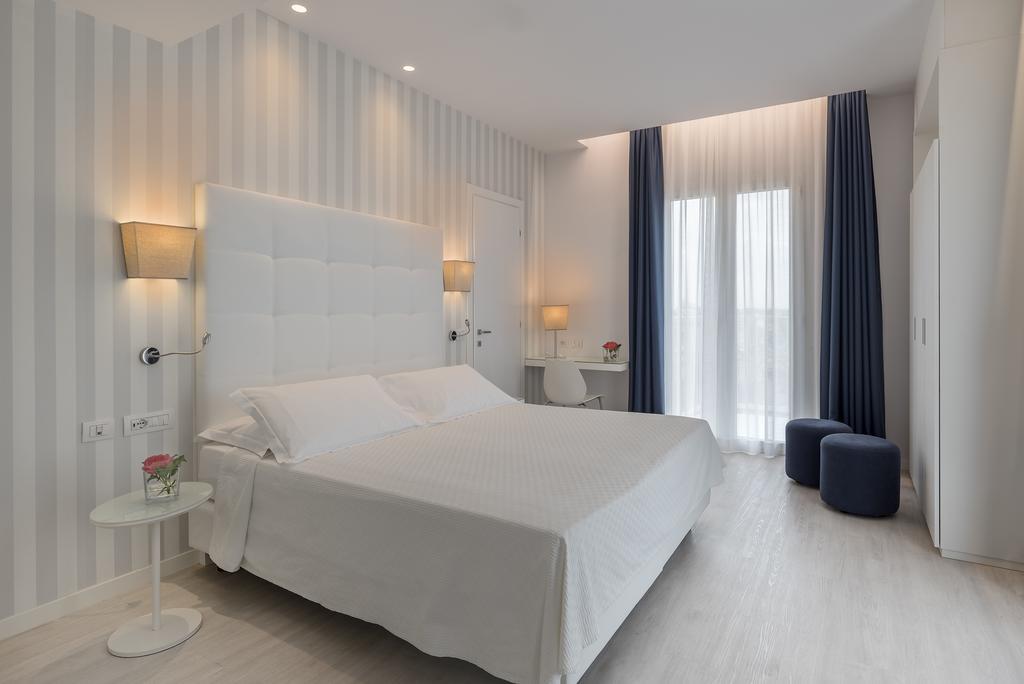 Hotel Fedora Riccione Eksteriør billede